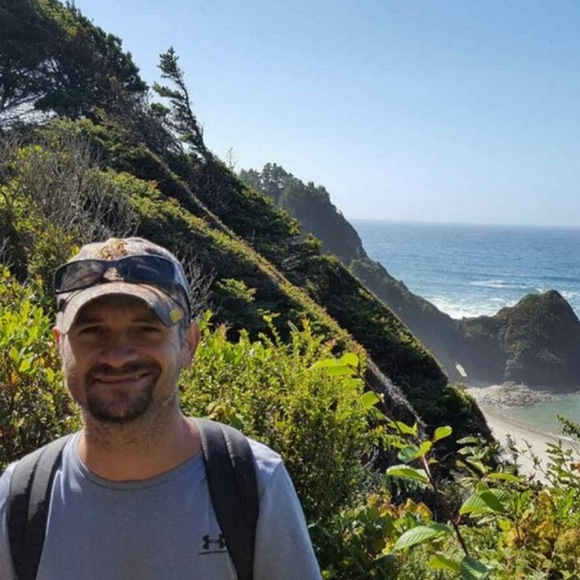 Meet your Posher, Pete - Picture 1 of 13